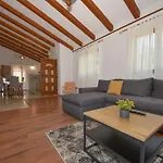 بيت للعطل Marko By Interhome